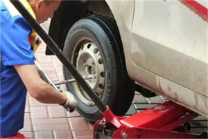 乌兰浩特附近拖车24小时服务热线电话