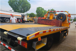 乌兰浩特附近拖车电话号码服务