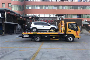 乌兰浩特汽车紧急补胎换胎救援