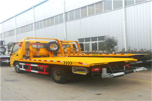 乌兰浩特附近拖车救援搭电